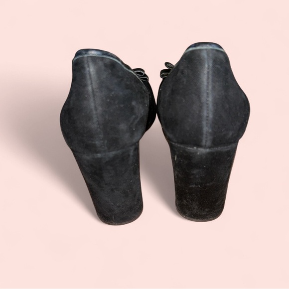 Michael Kors Black Heels with Metallic Embellishment - Picture 4 of 5